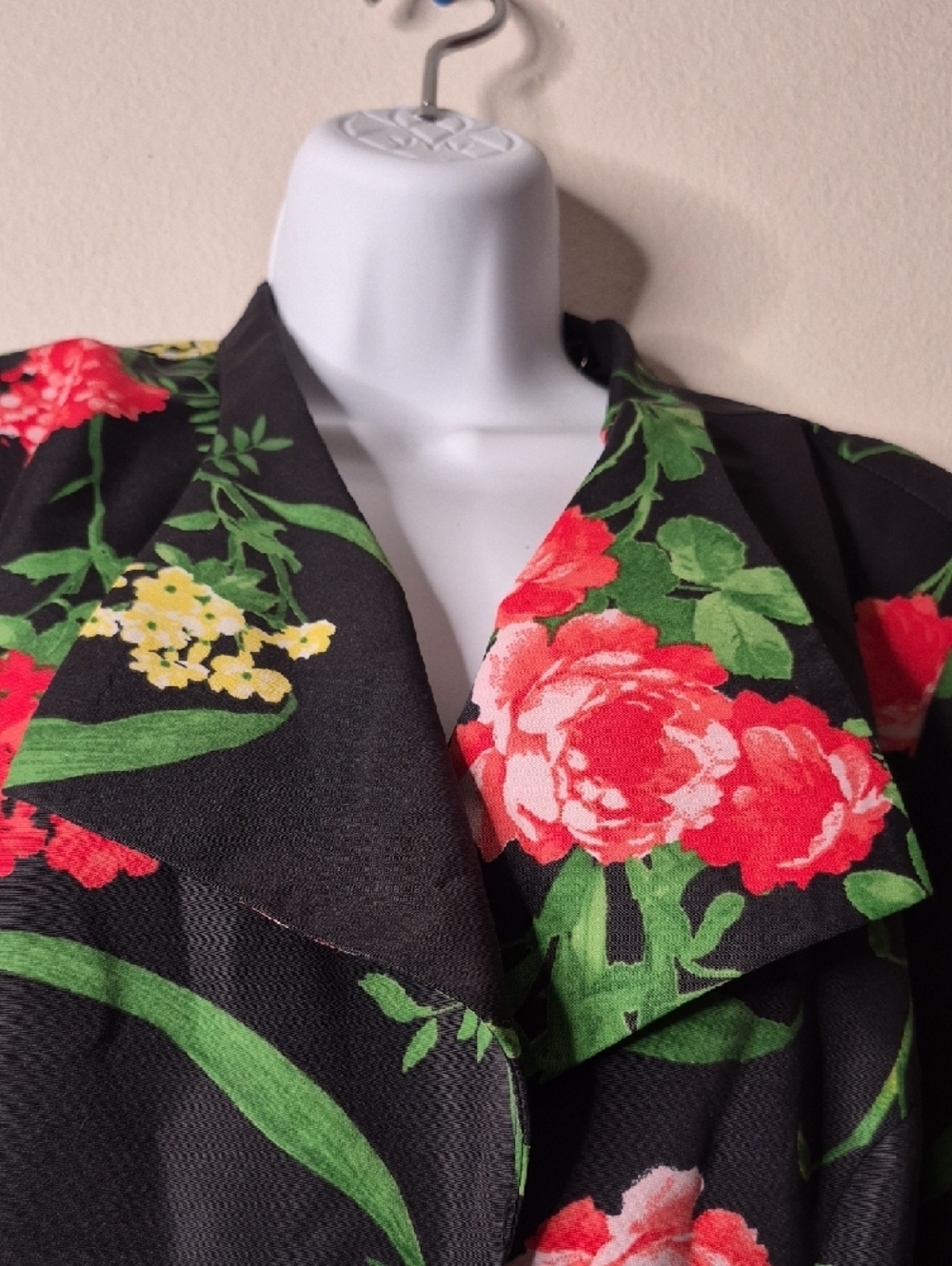 Dennis Basso Vintage  Black Floral Button-Front Trench Coat - Picture 8 of 14